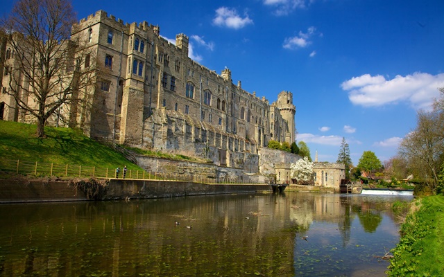 Chiêm ngưỡng vẻ đẹp lộng lẫy của lâu đài Warwick nổi tiếng nước Anh
